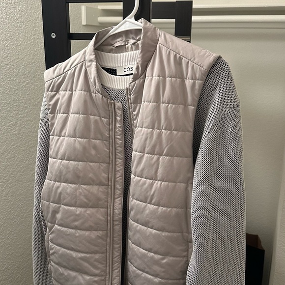 COS MEN’S GREY LINER VEST - Picture 3 of 6